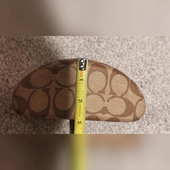 Coach sunglasses hard case - Picture 10 of 12